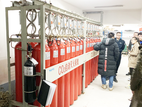 二氧化碳?xì)馄繖z測周期